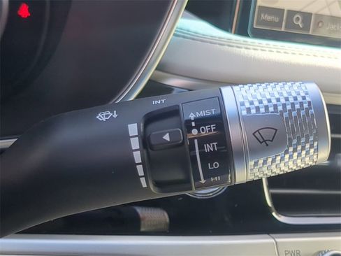 New 2025 Genesis G70 2.5T image 28