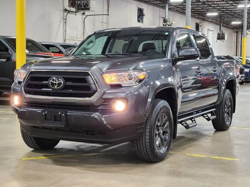Used 2022 Toyota Tacoma SR5 image 4
