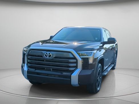 Used 2023 Toyota Tundra Limited AWD/4WD image 10