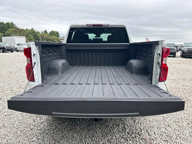 Used 2024 Chevrolet Silverado 1500 Custom w/ Turbomax Blackout Package AWD/4WD image 14