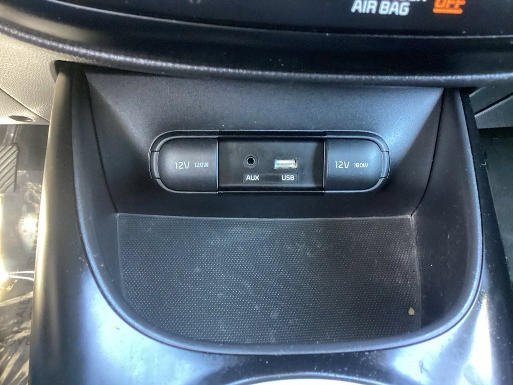 Used 2016 Kia Soul FWD image 23