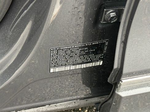 Used 2024 Volkswagen Tiguan SEL R-Line image 18