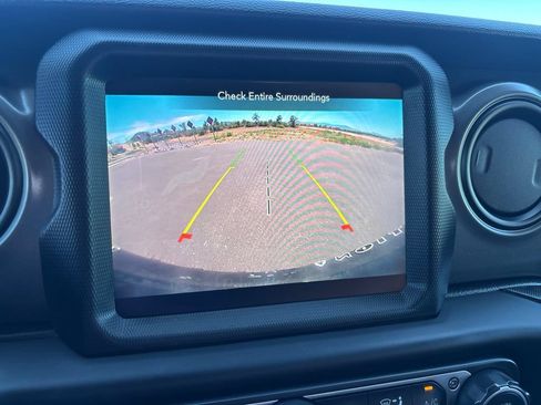 Used 2023 Jeep Wrangler Sport AWD/4WD image 24