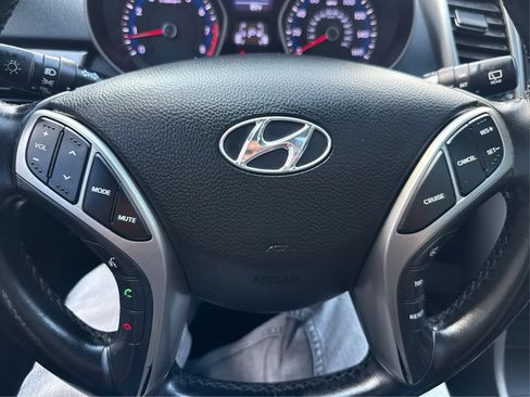 Used 2013 Hyundai Elantra GT w/ Style Pkg FWD image 18