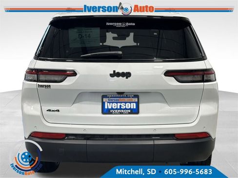 New 2025 Jeep Grand Cherokee L Altitude image 6