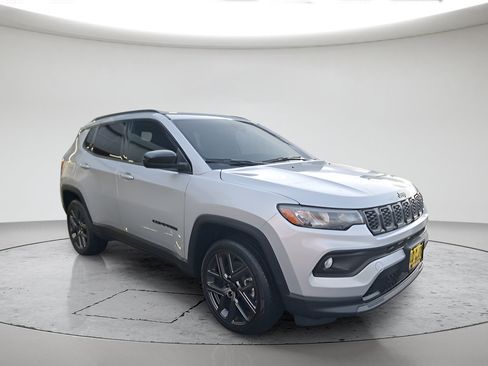 New 2026 Jeep Compass Latitude AWD/4WD image 1