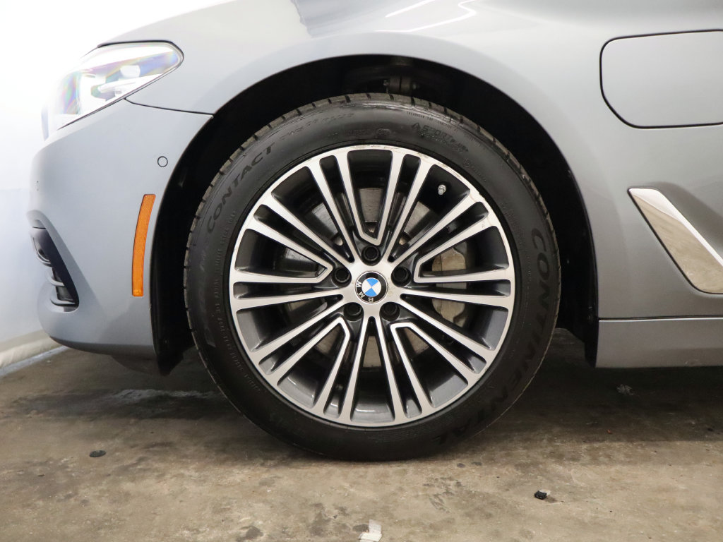 Used 2019 BMW 530e xDrive w/ Convenience Package AWD/4WD image 58