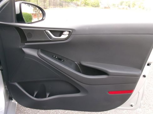 Used 2018 Hyundai Ioniq Blue image 18