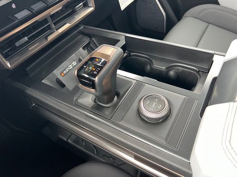 New 2025 GMC Hummer EV 2X image 10