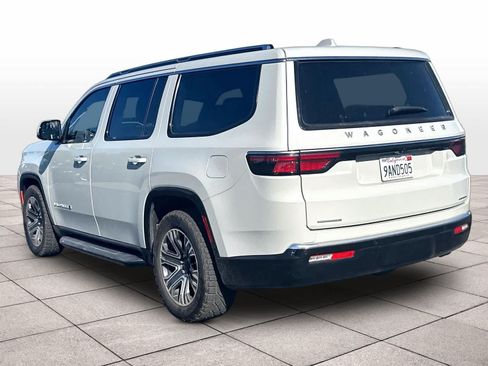 Used 2022 Jeep Wagoneer Series III AWD/4WD image 7