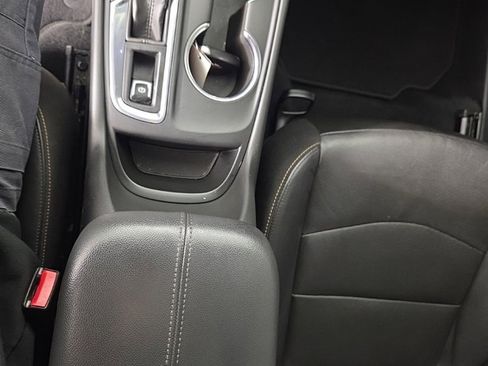 Used 2021 Chevrolet Equinox Premier image 23