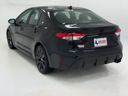 Used 2023 Toyota Corolla SE FWD image 38