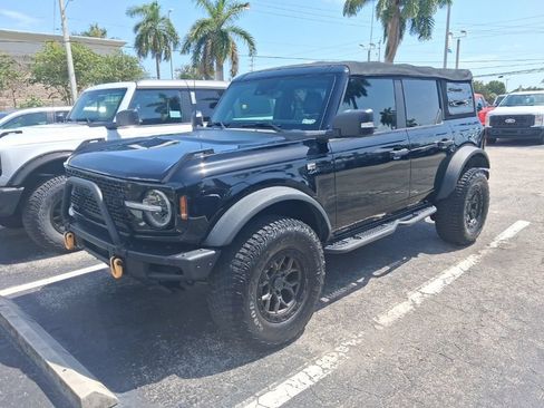 Used 2023 Ford Bronco Wildtrak AWD/4WD image 3