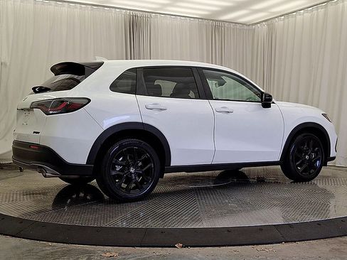 Used 2024 Honda HR-V Sport image 7