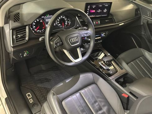 Used 2023 Audi Q5 2.0T Premium w/ Convenience Package image 17