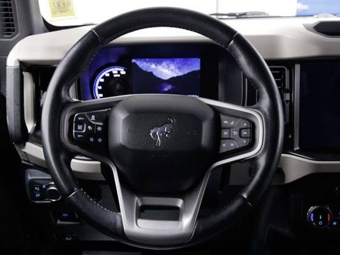 Used 2022 Ford Bronco Wildtrak image 14