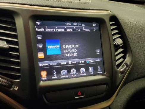 Used 2014 Jeep Cherokee Latitude w/ Comfort/Convenience Group image 27