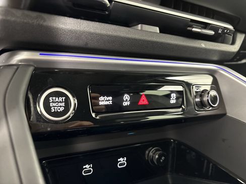 Used 2025 Audi Q5 Premium Plus w/ Premium Plus AWD/4WD image 17