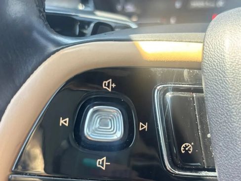 Used 2020 Lincoln Corsair Reserve FWD image 12
