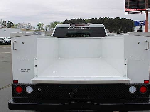 Used 2024 Chevrolet Silverado 2500 W/T w/ WT Convenience Package RWD image 9
