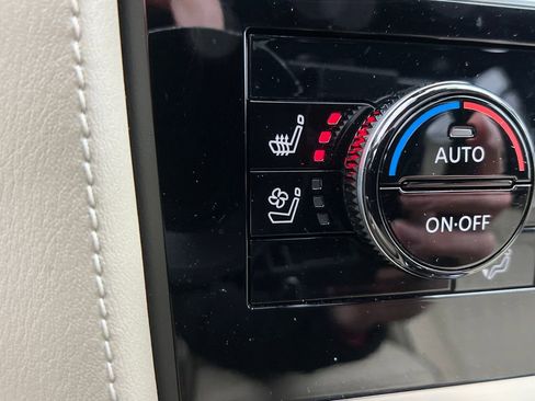 Used 2022 INFINITI QX80 Sensory w/ Cargo Package image 32