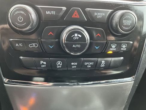 Used 2022 Jeep Grand Cherokee Laredo X image 19