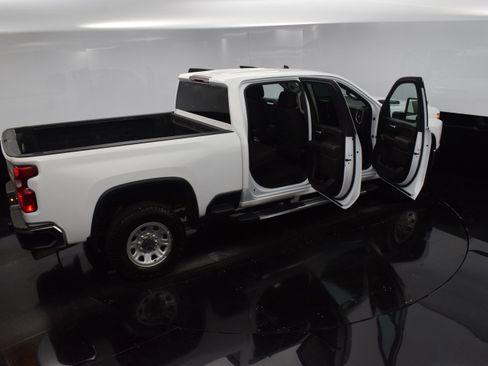 Used 2023 Chevrolet Silverado 2500 LT w/ Convenience Package image 39
