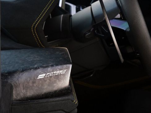 Used 2018 Lamborghini Huracan Performante image 26