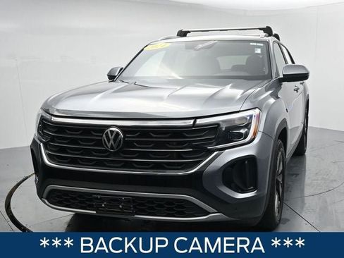 Used 2024 Volkswagen Atlas Cross Sport SE AWD/4WD image 4