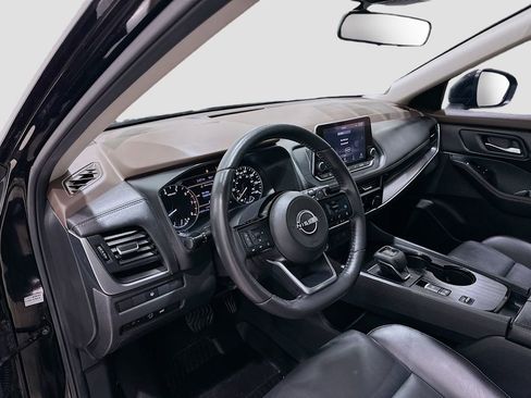 Used 2023 Nissan Rogue SV w/ SV Premium B Package FWD image 9