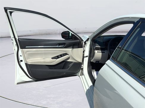 Used 2020 Nissan Altima 2.5 SV image 20