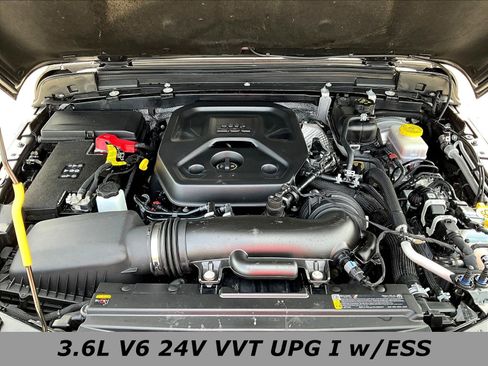Used 2025 Jeep Wrangler Unlimited Sport AWD/4WD image 29