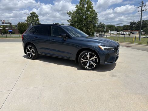 Used 2024 Volvo XC60 B5 Ultimate w/ Protection Package Premier AWD/4WD image 2