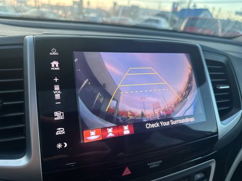 Used 2017 Honda Pilot Touring image 60