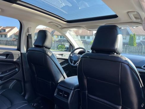 Used 2022 Ford Edge SEL w/ Convenience Package AWD/4WD image 32