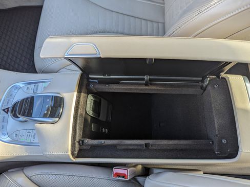 Used 2017 Mercedes-Benz S 550 4MATIC Sedan image 26