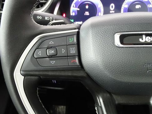 New 2025 Jeep Grand Cherokee L Laredo w/ Luxury Tech Group I image 27