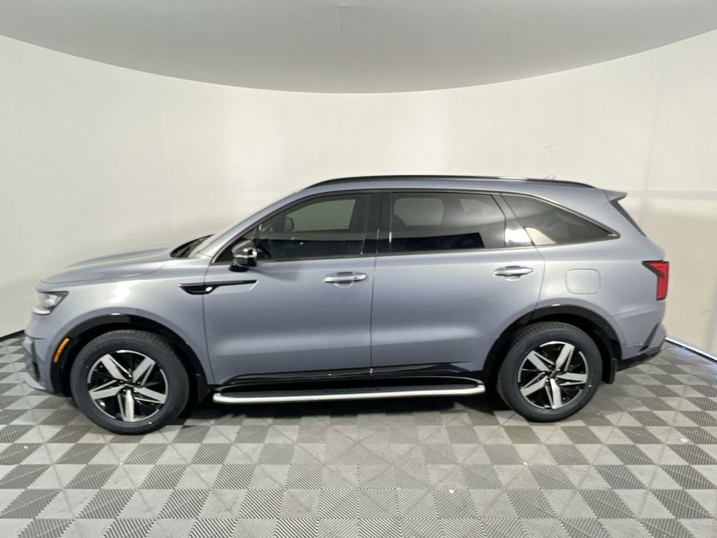 Used 2023 Kia Sorento S FWD image 6