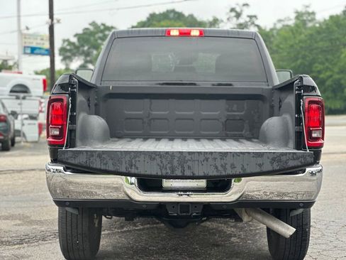 Used 2025 RAM 2500 Big Horn AWD/4WD image 15