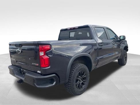Used 2023 Chevrolet Silverado 1500 ZR2 image 8