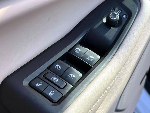 Used 2022 Jeep Grand Cherokee Limited 4xe image 17