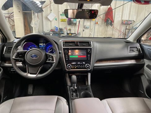 Used 2019 Subaru Outback 2.5i Limited AWD/4WD image 18