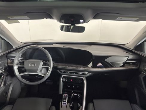 Used 2025 Audi Q5 Premium Plus w/ Premium Plus image 18