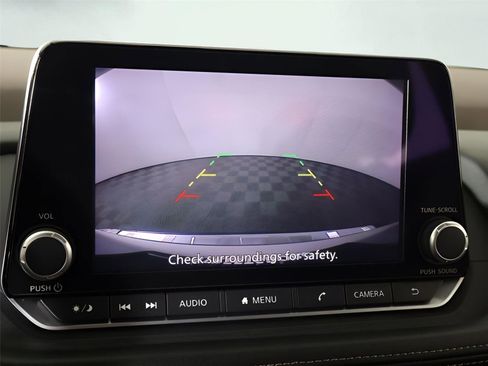 Used 2023 Nissan Rogue SV image 42