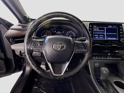 Used 2019 Toyota Avalon XLE w/ Moonroof Package image 13
