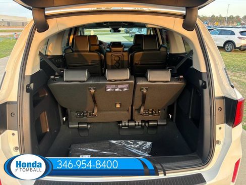 New 2026 Honda Odyssey Touring image 19