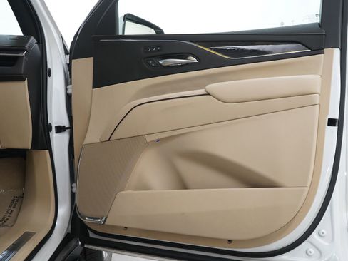Used 2021 Cadillac Escalade ESV Premium Luxury AWD/4WD image 12