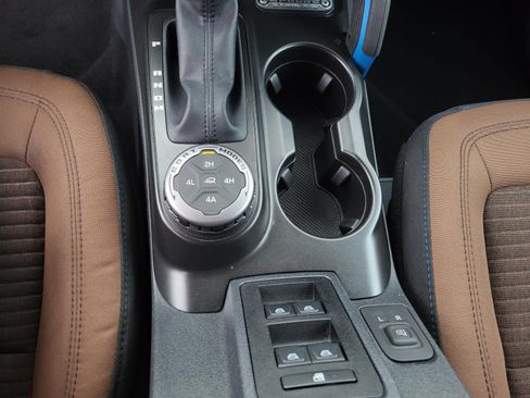 Used 2022 Ford Bronco Outer Banks AWD/4WD image 23