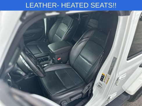 Used 2022 Jeep Wrangler Unlimited Sahara w/ Cold Weather Group image 12