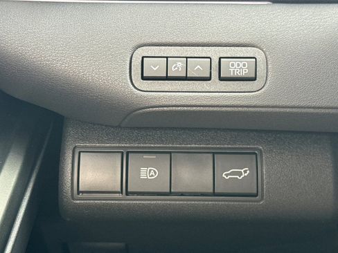 New 2026 Toyota C-HR AWD/4WD image 29